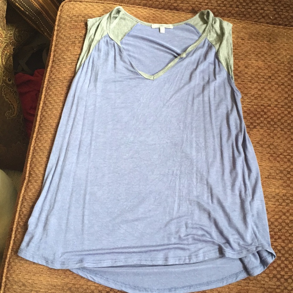 Short sleeve top